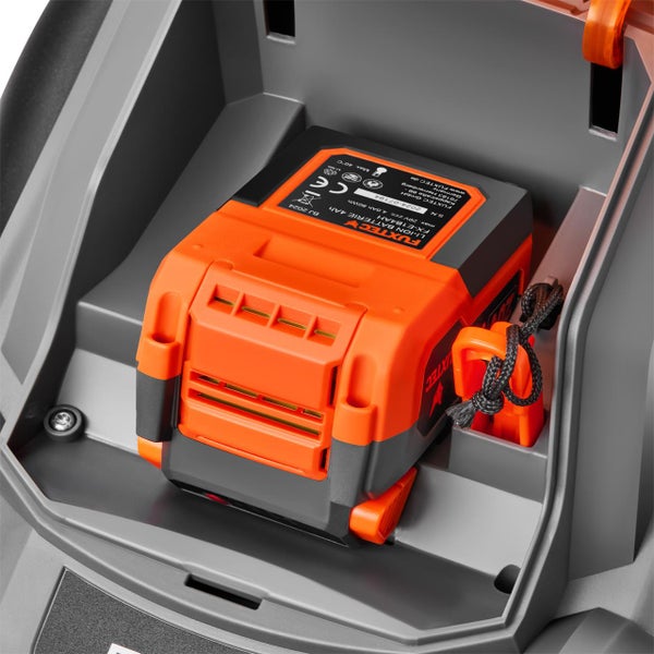 Fuxtec Lithium-Ionen Akku 4 Amperestunden im Rasenroboter