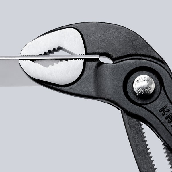 Knipex Cobra® mit Befestigungsöse grau atramentiert, mit Mehrkomponenten-Hüllen, mit integrierter Befestigungsöse zum Anbringen einer Absturzsicherung 180 mm - 8702180TBK