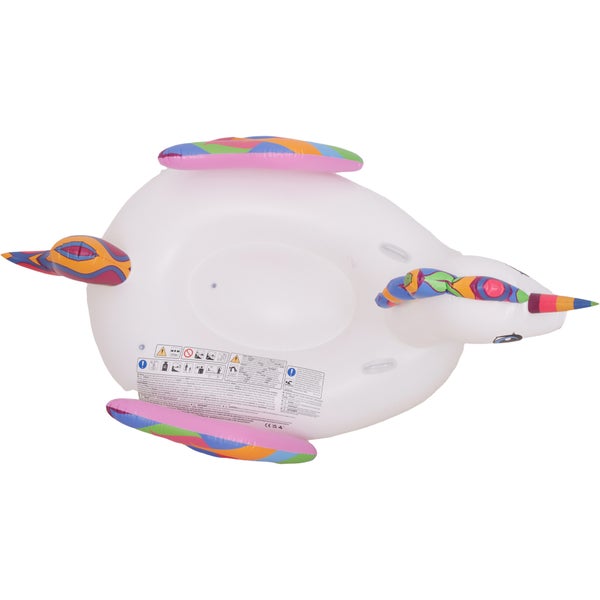 Unteransicht eines weißen aufblasbaren Einhorn-Schwimmtiers mit aufgedruckten Sicherheitshinweisen.