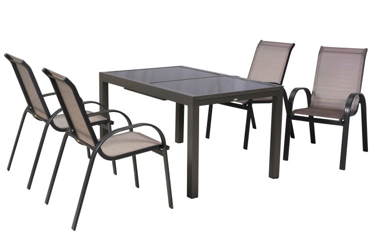 Gartentisch mit vier Stühlen