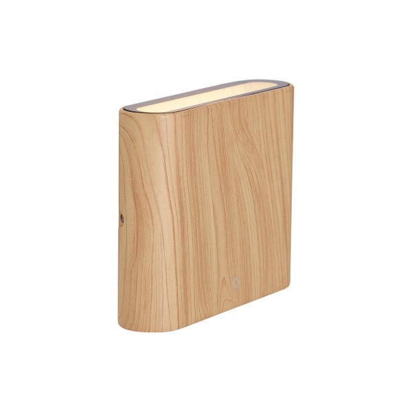 Wandleuchte in Holzoptik mit abgerundeten Kanten und Lichtaustritt oben und unten.