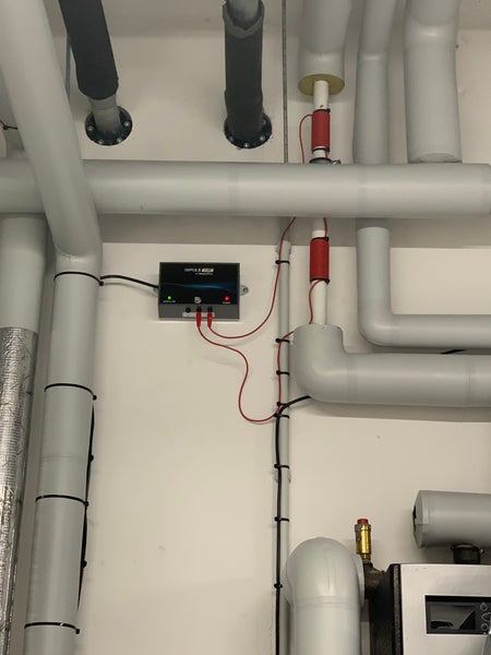 Entkalkungssystem Impuls Home 32. Umweltfreundlicher Impuls-Entkalker bis 1-¼ Zoll oder 32 mm Rohrdurchmesser und max. Durchfluss von 1,8 m³/h