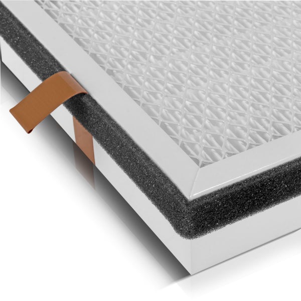 Luftfilter mit Metallgitter, Schaumstoffdichtung und brauner Zuglasche