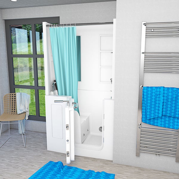 Barrierefreie Duschkabine mit integriertem Sitz und schwenkbarer Tür in einem hellen Badezimmer mit Handtuchheizkörper und Fenster.