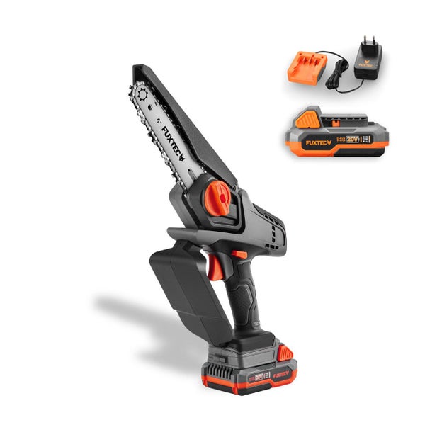 Fuxtec Akku-Astsäge Set inklusive 6-Zoll-Schwert, zwei 20-Volt-Akkus und Ladegerät.