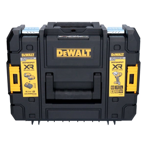 DeWALT Logo auf einem TSTAK Werkzeugkoffer für den 18 Volt Lithium Ionen Schlagschrauber DCF892P2T XR bürstenlos.