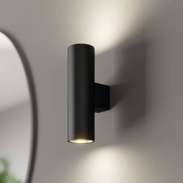 Schwarze Wandleuchte aus Metall für den Innenbereich