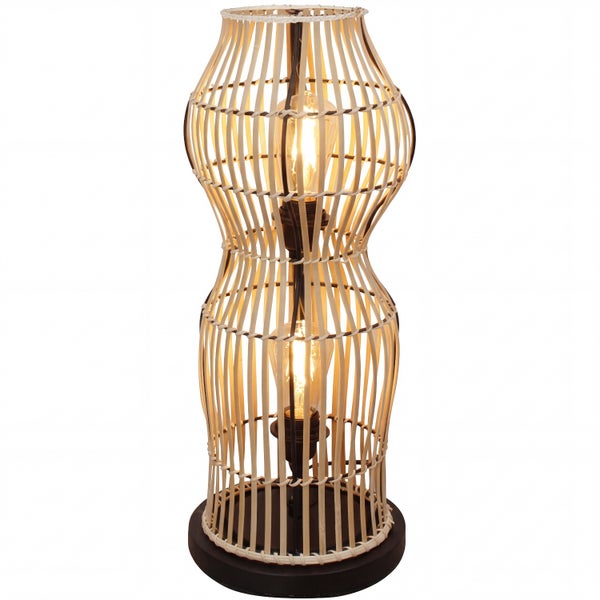 Sanduhrförmige Tischleuchte aus Bambus mit zwei sichtbaren Leuchtmitteln und schwarzem Standfuß.