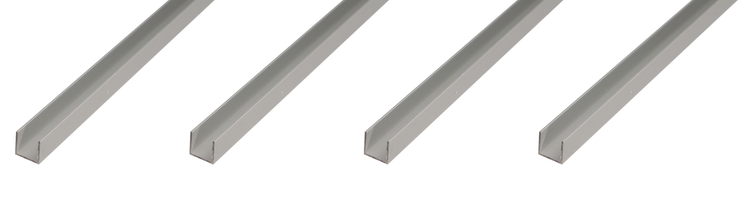 Vier Aluminium U Profile in einer Reihe angeordnet.