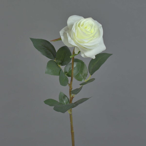 Künstliche Rose in Weiß mit grünem Stiel und Blättern.