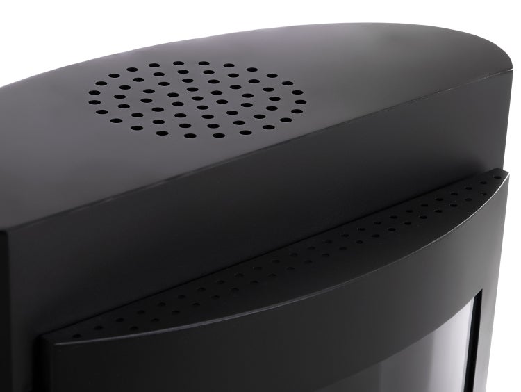 Detailansicht eines Ofens mit Lüftungsschlitzen