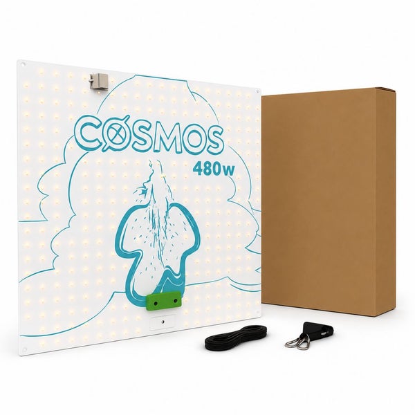 LED-Pflanzenlampe 480 Watt mit Cosmos Logo, inklusive Stromkabel, Aufhängeset und Kartonverpackung.