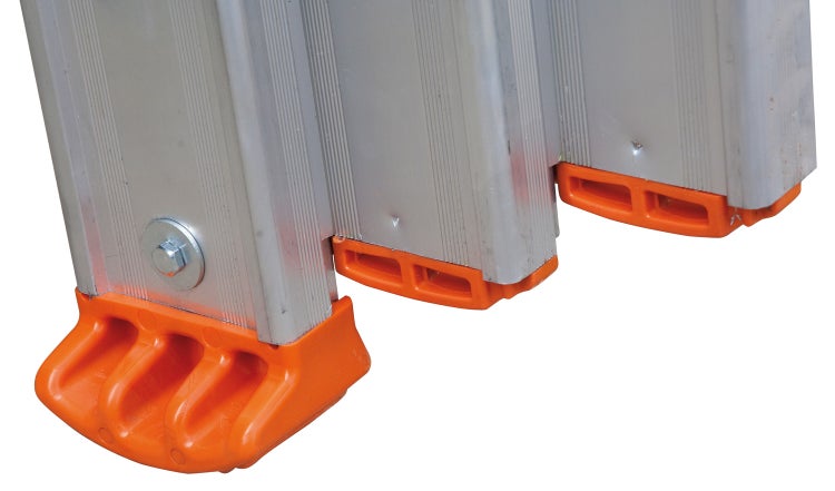 Detailansicht einer Aluminiumleiter mit Stufenfuß