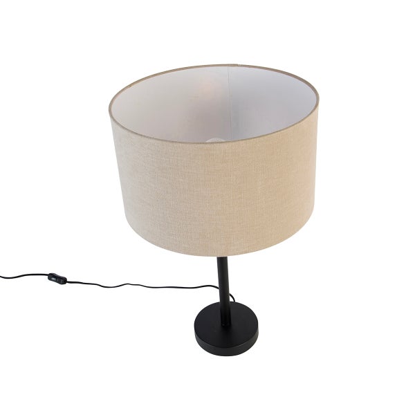 Tischleuchte mit Stoffschirm und schwarzem Fuß