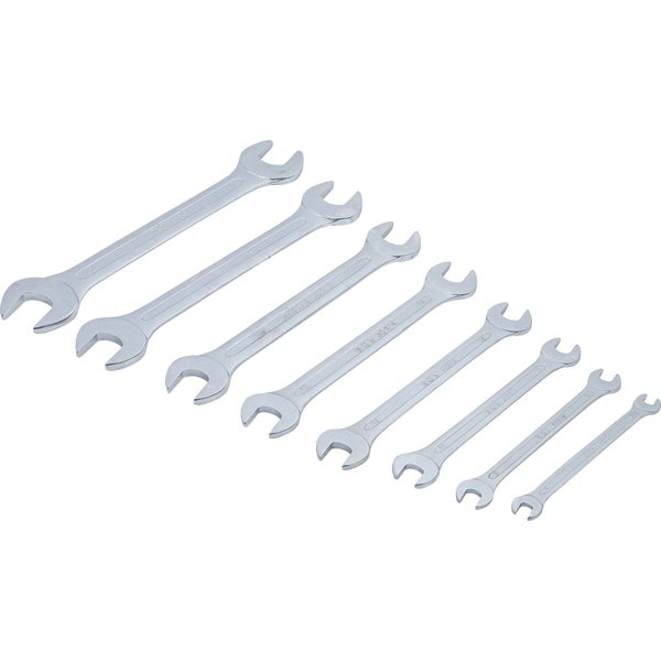 Satz aus acht Maulschlüsseln aus Metall