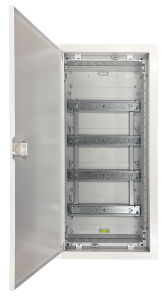 Geöffneter vierreihiger Unterputzverteiler mit Hutschienen für die Elektroinstallation.