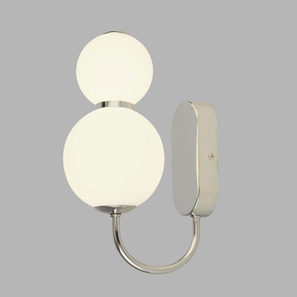 Wandleuchte mit zwei runden Leuchtkörpern
