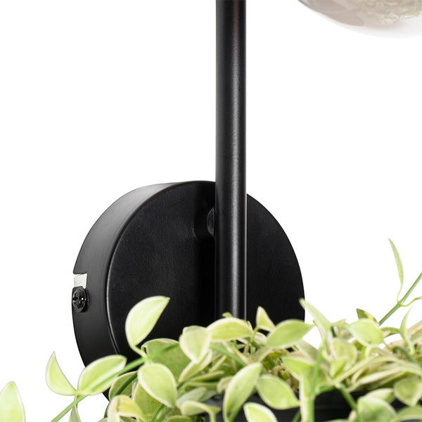 Wandleuchte mit Pflanztopf