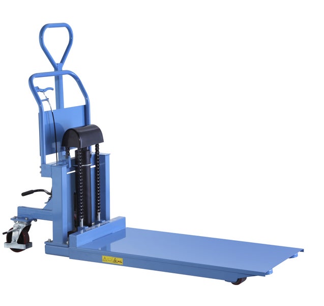 Blauer Scherenhubwagen für den Transport von Lasten