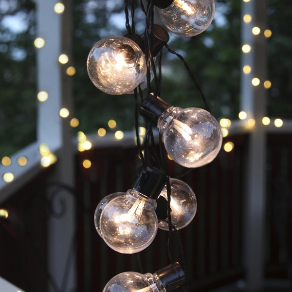 Lichterkette mit runden Glühbirnen für den Außenbereich
