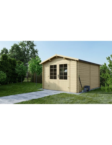 Gartenhaus aus hellem Holz mit Satteldach und einer Doppeltür mit Sprossenfenstern auf einer grünen Rasenfläche.