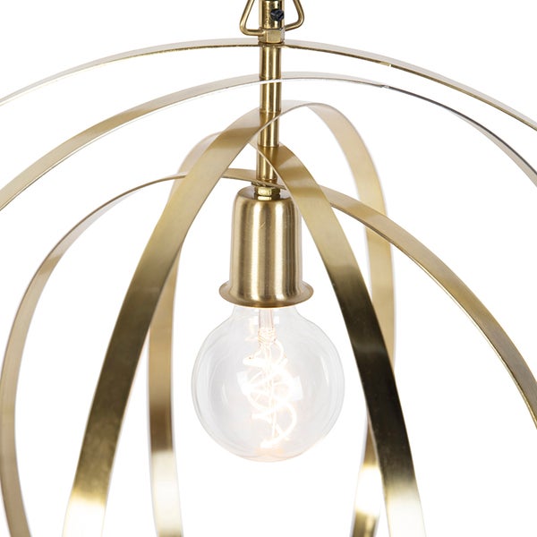 Hängelampe mit Metallgestell und Glühbirne