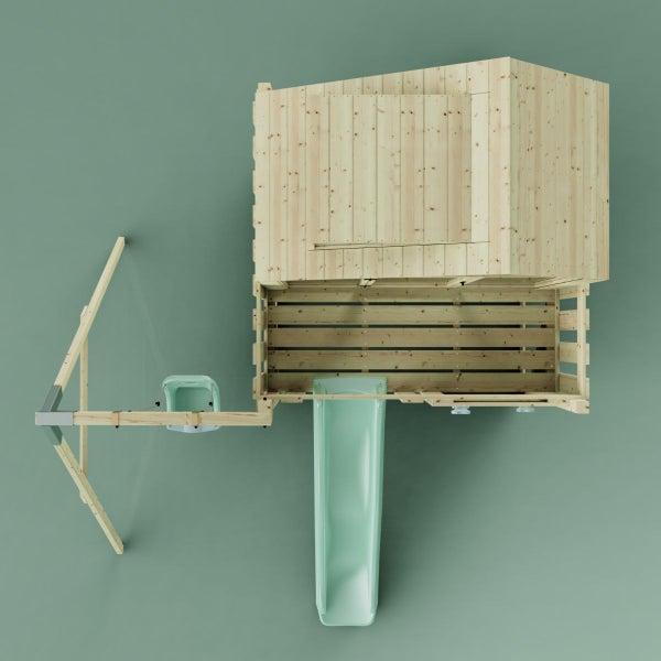 Draufsicht auf ein Spielhaus aus Holz mit Rutsche und Leiter für den Garten