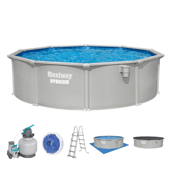 Bestway Hydrium Stahlwandpool-Set inklusive Sandfilteranlage, Sicherheitsleiter, Chemikaliendosierer, Bodenplane und Abdeckplane.