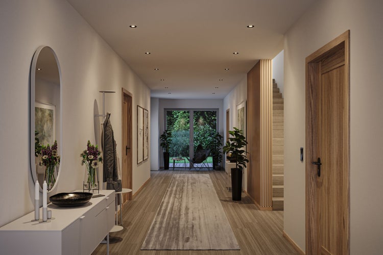 Moderner, heller Flur mit Holztüren, Einbaustrahlern, Laminatboden, ovalem Spiegel und Treppenaufgang.