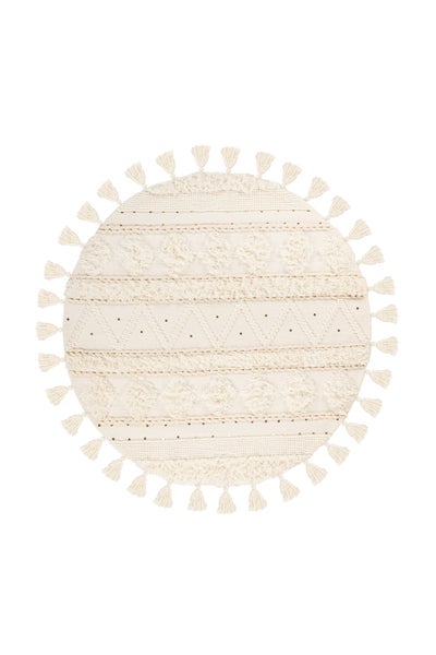 Runder Teppich im Boho-Stil mit Quasten, verschiedenen Webmustern und Texturen.