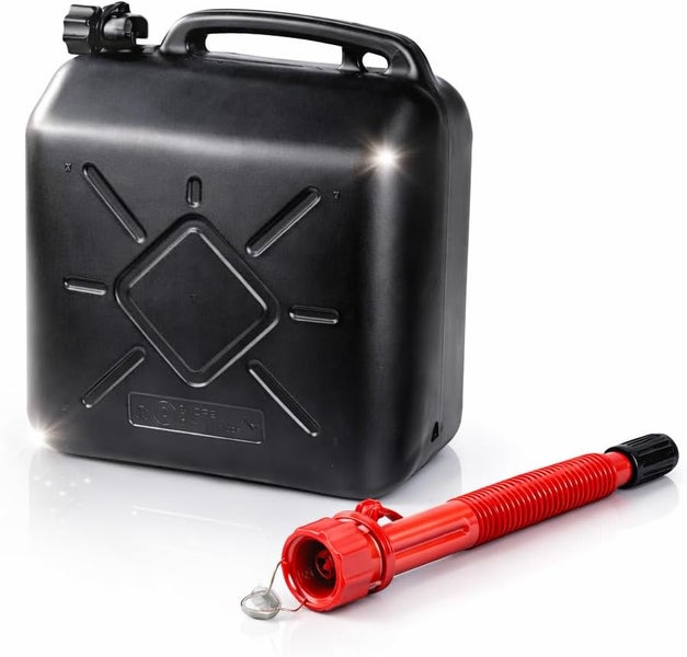 Schwarzer Benzinkanister mit rotem Ausgießer