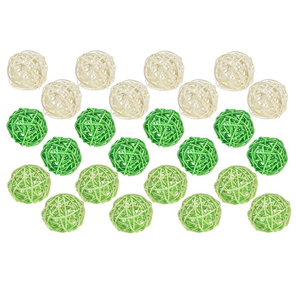 Dekorative Rattanbälle in verschiedenen Größen