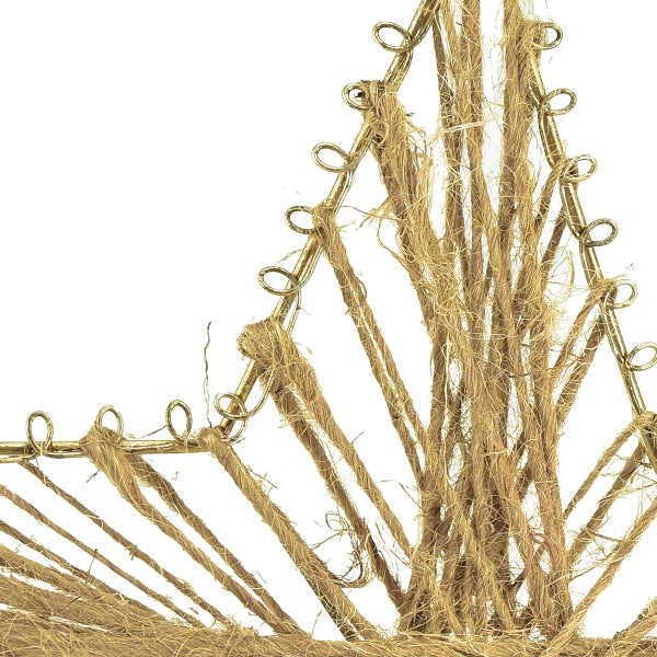 Dekorativer Weihnachtsstern aus Metall und Naturfasern