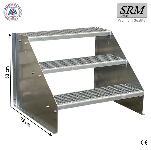 SRM Design Gitterrosttreppe mit drei Stufen aus verzinktem Stahl, Höhe 63 Zentimeter, Tiefe 73 Zentimeter, SRM Design Logo.