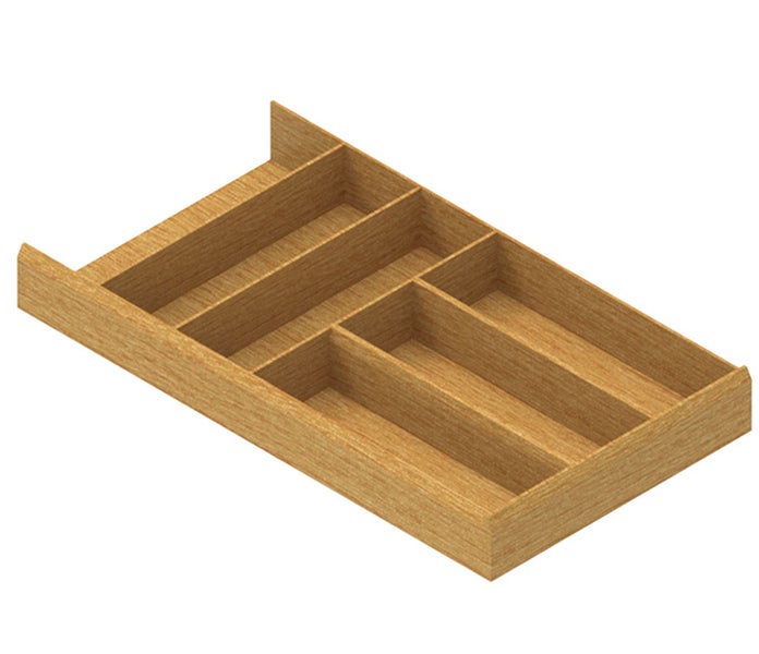 Geöffnete Küchenschublade mit Holzeinsatz, unterteilt in Fächer für Besteck, Messer und Küchenutensilien.