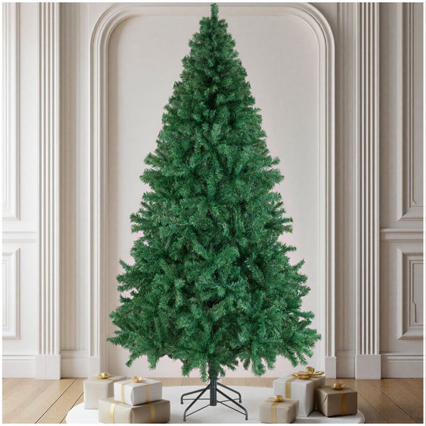Künstlicher Weihnachtsbaum mit einer Metallständer Basis und Geschenkpaketen auf einem Holzboden in einem eleganten Innenraum.