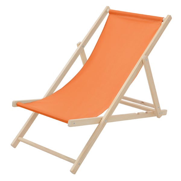 Klappbarer Liegestuhl aus Holz mit orangefarbenem Stoffbezug.