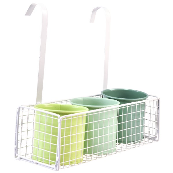 Hängeaufbewahrung mit drei Behältern in einem Drahtkorb