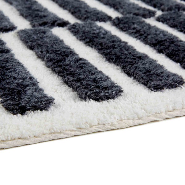 Badezimmerteppich mit Streifenmuster