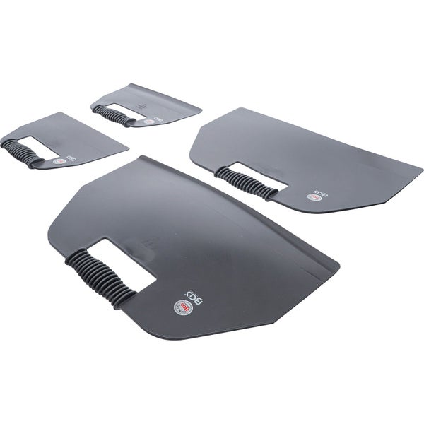 Set mit vier Kunststoffspachteln mit Griff