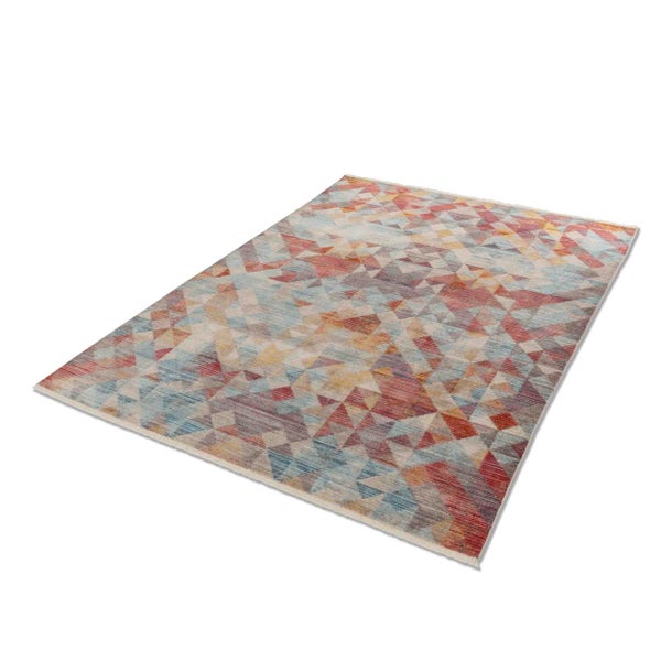 Teppich mit geometrischem Dreiecksmuster.