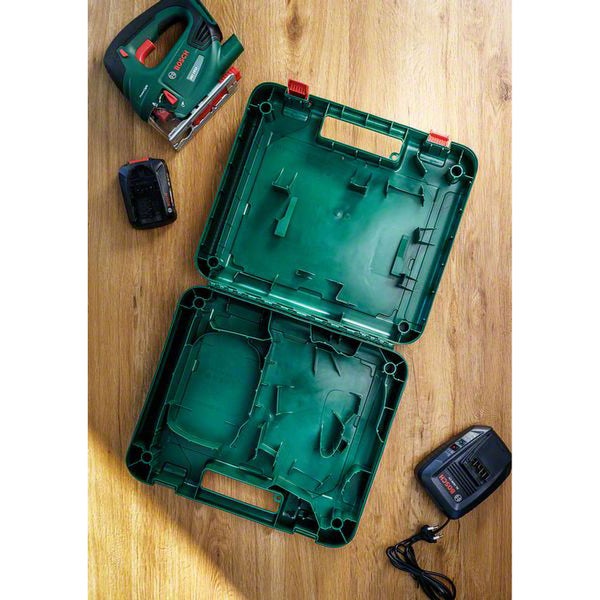 Quadratische Metallwanne aus verzinktem Stahl mit niedrigem Rand.