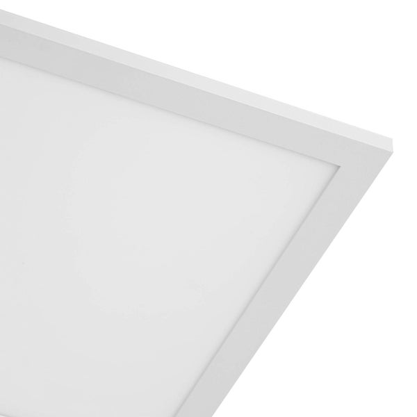 Nahaufnahme der Ecke eines flachen, weißen LED-Panels.