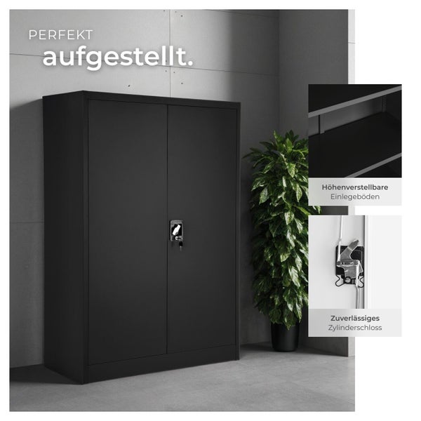 Schwarzer Stahlschrank mit Zylinderschloss und höhenverstellbaren Einlegeböden