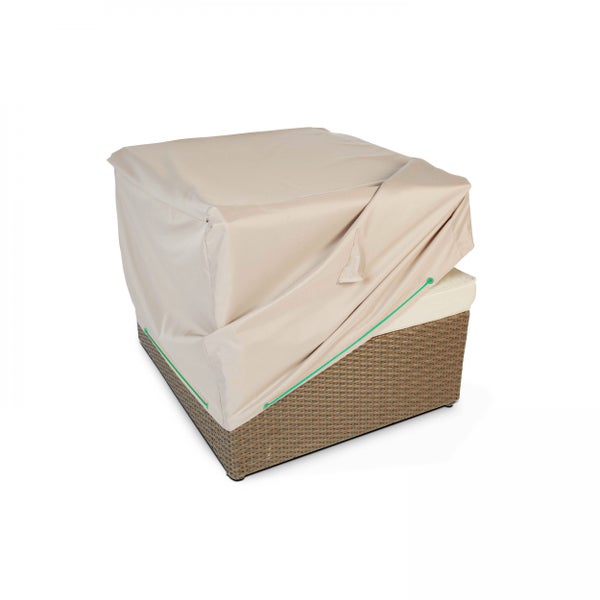 Wetterfeste Gartenmöbel-Schutzhülle für Hocker oder Beistelltische aus Stoff in Beige mit praktischem Kordelzug zum Befestigen.