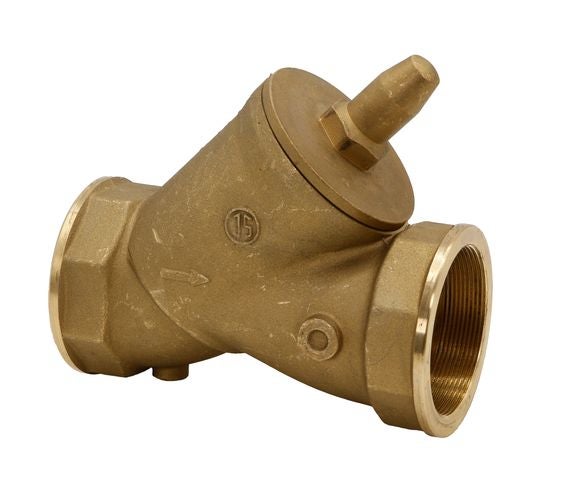 Schrägsitzventil aus Messing mit zwei Innengewinden.
