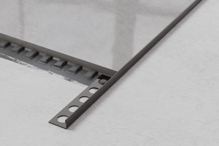 Fliesenprofil für Wand und Boden