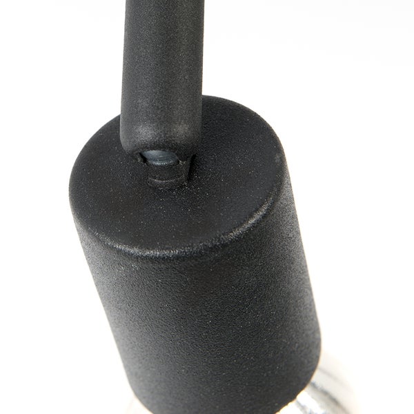 Detailaufnahme einer schwarzen Pendelleuchte