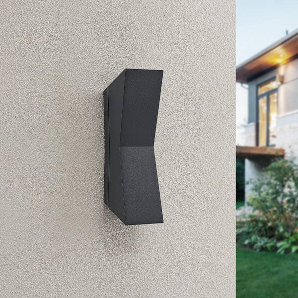 Moderne Wandleuchte mit geometrischem Design zur Innenbeleuchtung