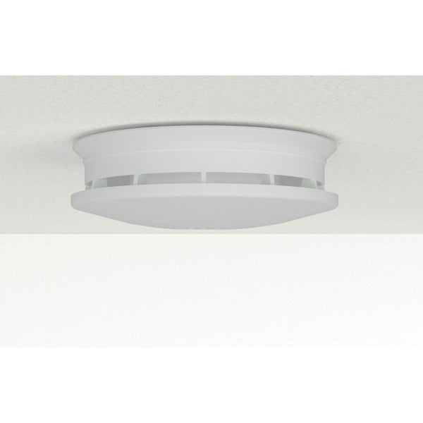 Rauchmelder an der Decke montiert